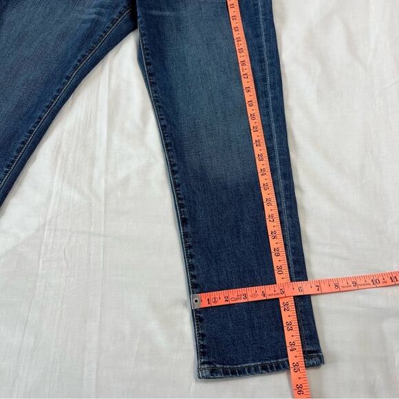 Abercrombie & Fitch Men's 28 x 28 Medium Wash Athletic Skinny Stretch Jeans - Picture 3 of 6